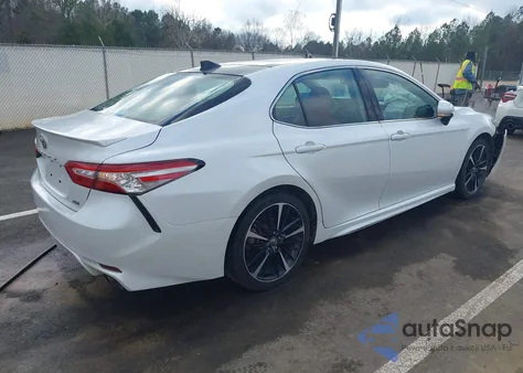 2019 Toyota Camry Xse z USA, uszkodzony, nr VIN 4T1B61HK4KU799310